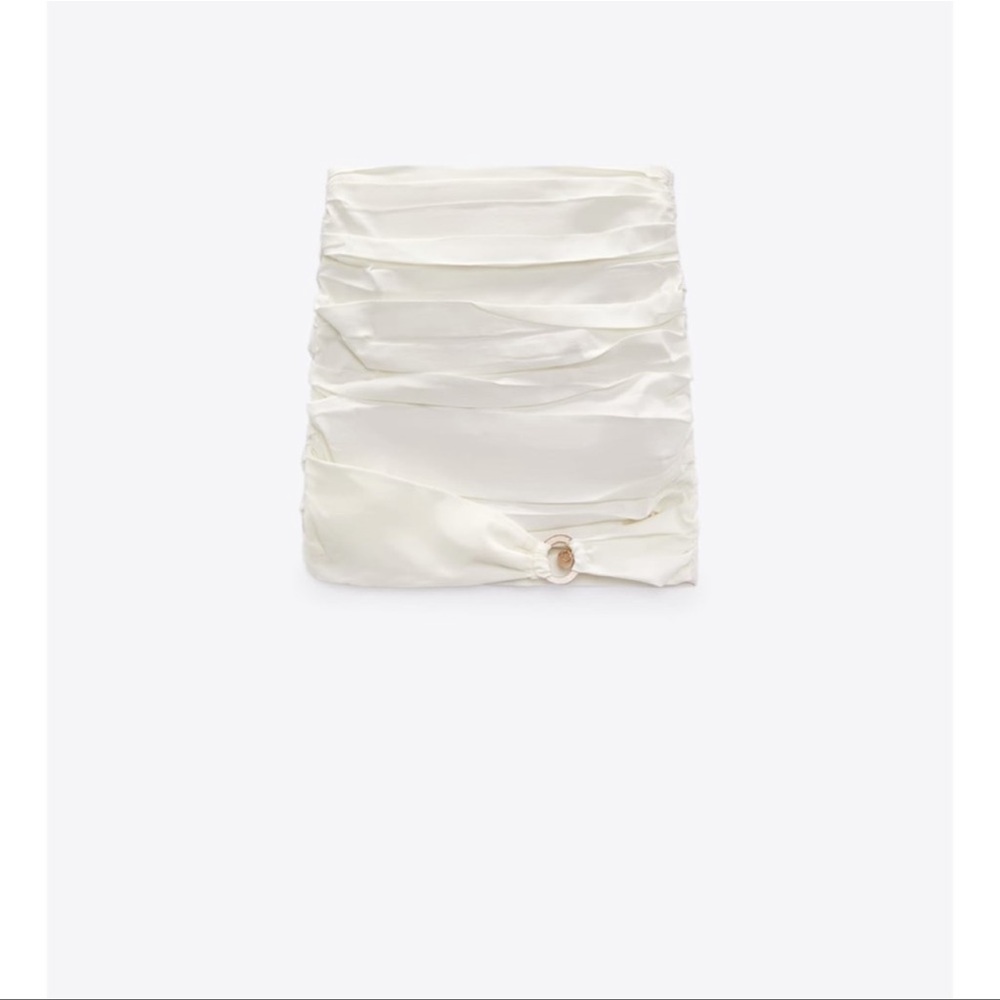 Zara Cream Ruched Mini Skirt with Side Ring - Picture 3 of 5